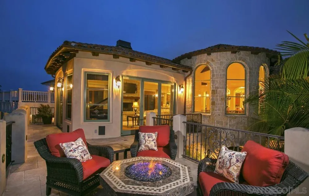 1150 Pine St Coronado, CA 92118