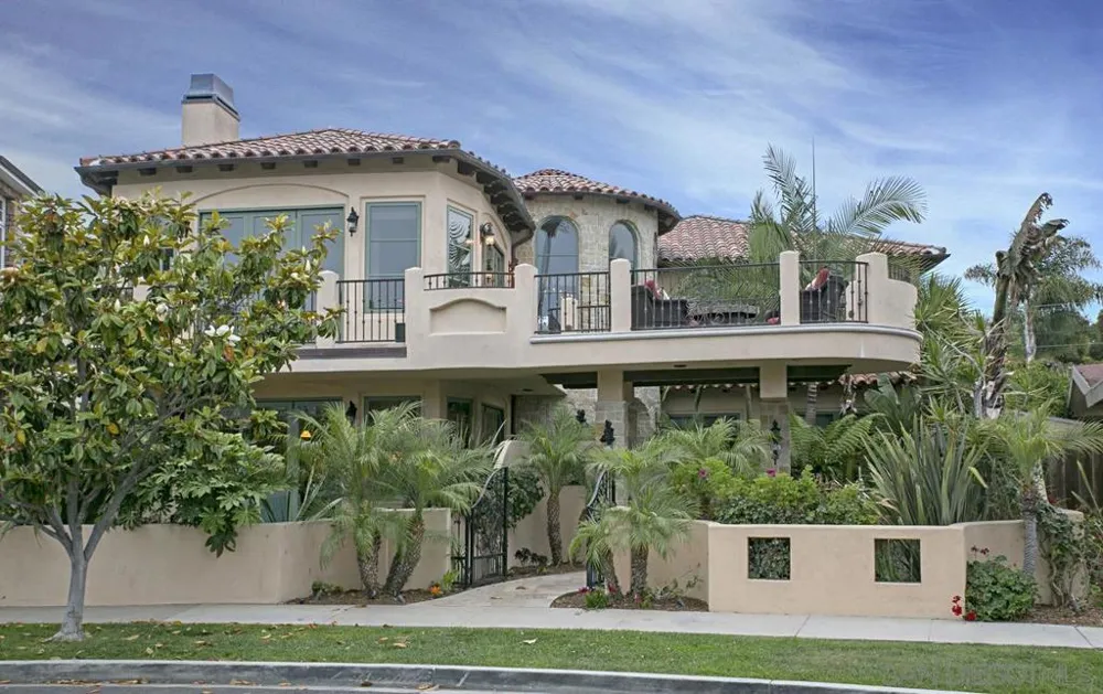 1150 Pine St Coronado, CA 92118