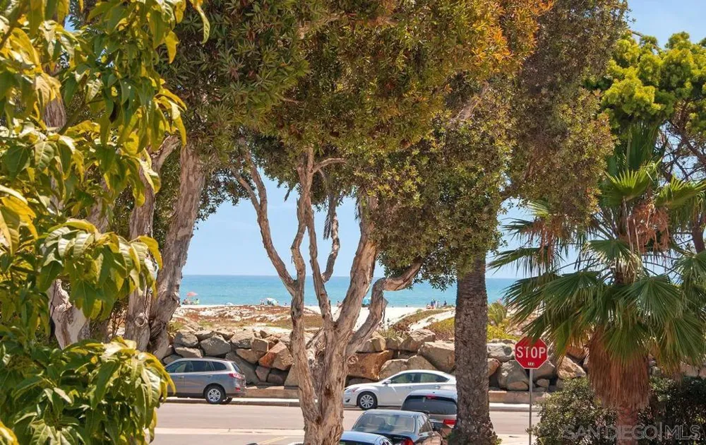 1150 Pine St Coronado, CA 92118