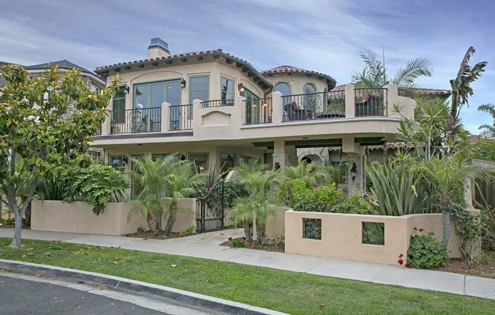 1150 Pine St Coronado, CA 92118