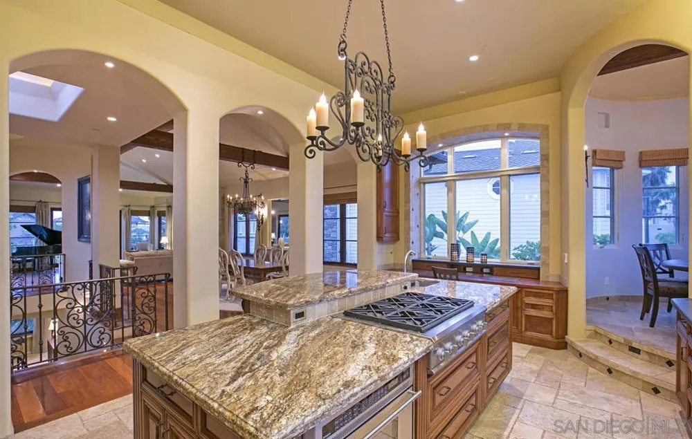 1150 Pine St Coronado, CA 92118
