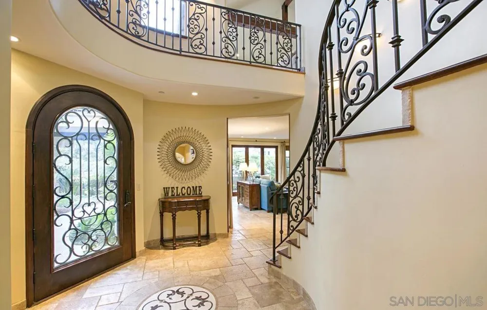 1150 Pine St Coronado, CA 92118