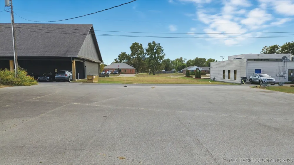 518 E A STREET Jenks, OK 74037