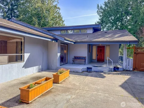 291 Pioneer Drive