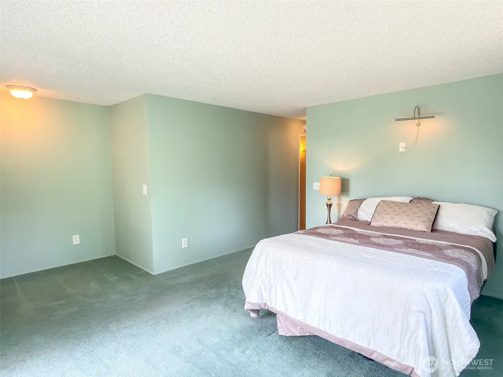 291 Pioneer Drive Port Ludlow, WA 98365