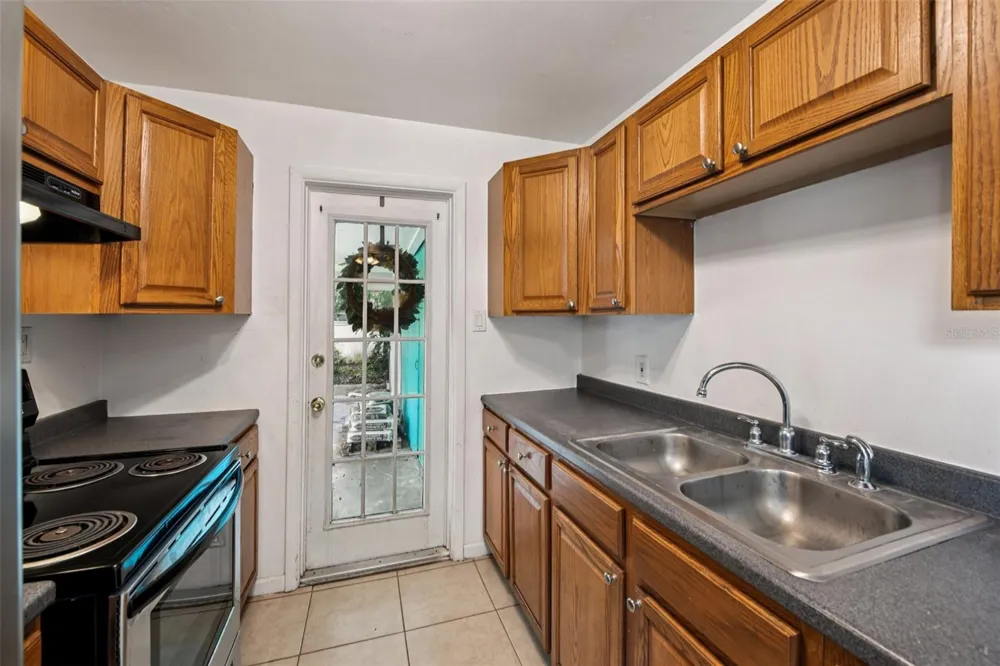 911 SHADY PARK TERRACE Daytona Beach, FL 32117