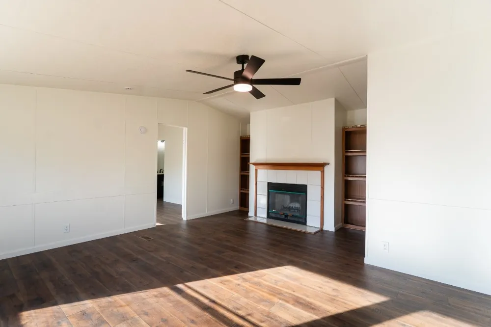 404 S Mill Street Flatonia, TX 78941