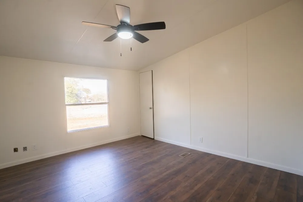 404 S Mill Street Flatonia, TX 78941