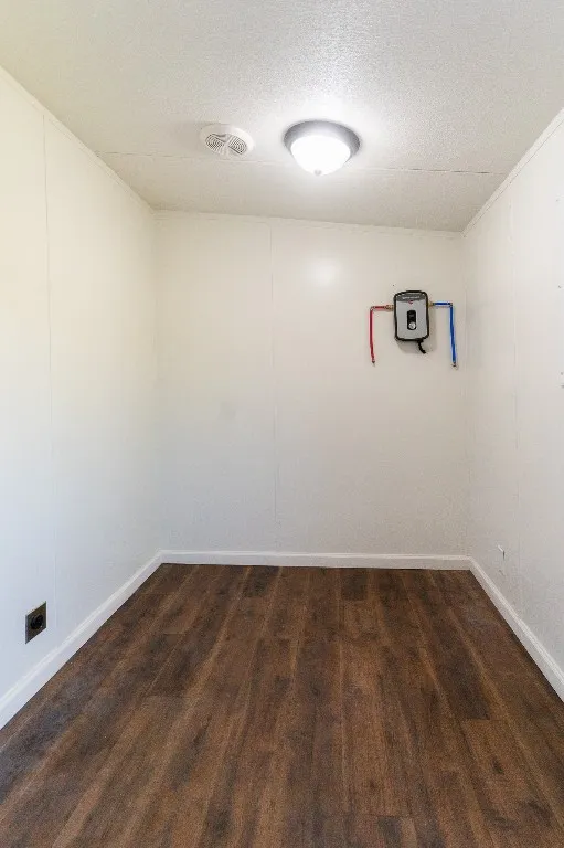 404 S Mill Street Flatonia, TX 78941