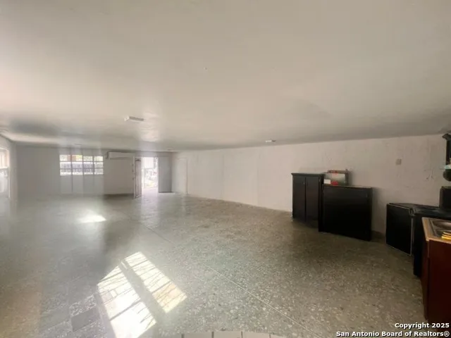 1817 1/2 Lincoln St Laredo, TX 78040