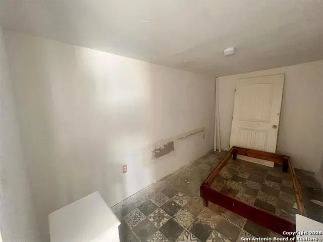 1817 1/2 Lincoln St Laredo, TX 78040