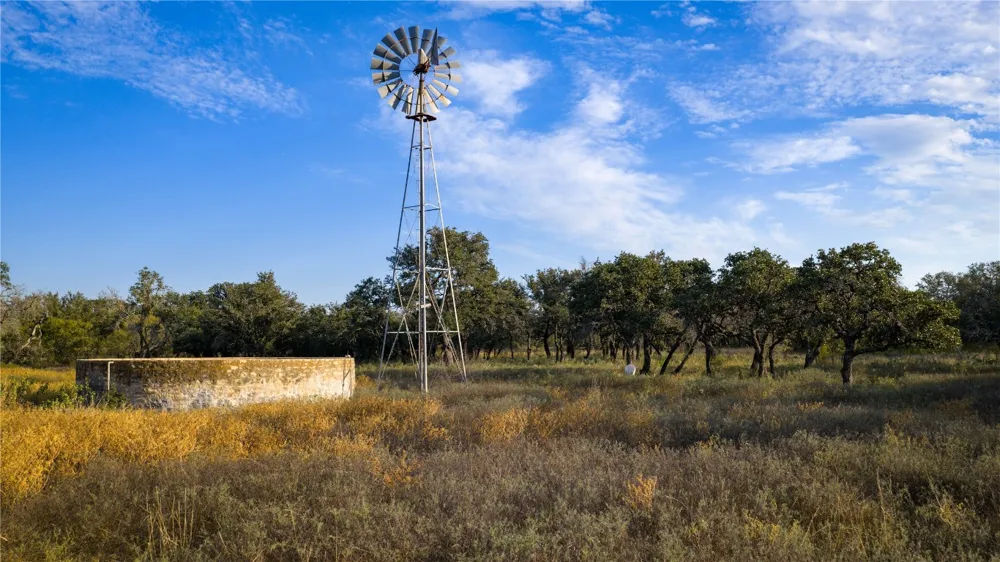 8500 Buck Ridge Drive Brady, TX 76858