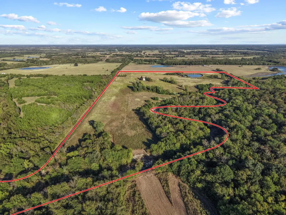 300 County Road 27100 Honey Grove, TX 75446