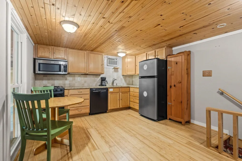300 County Road 27100 Honey Grove, TX 75446