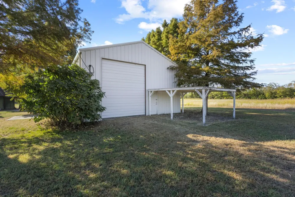 300 County Road 27100 Honey Grove, TX 75446