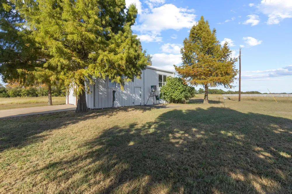 300 County Road 27100 Honey Grove, TX 75446