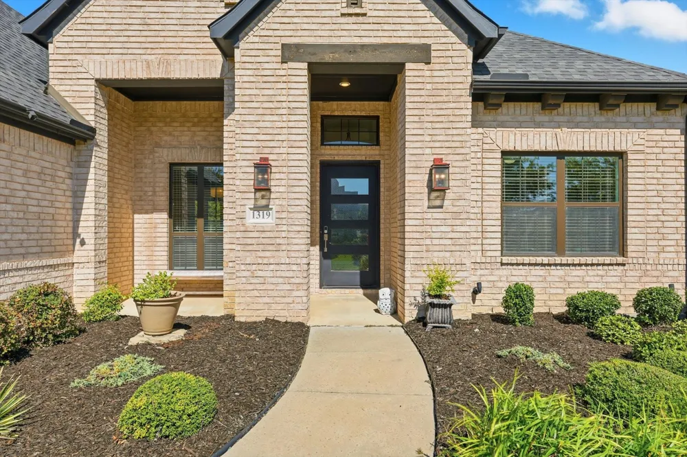 1319 Hicks Trail Lucas, TX 75002
