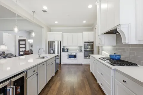 1319 Hicks Trail