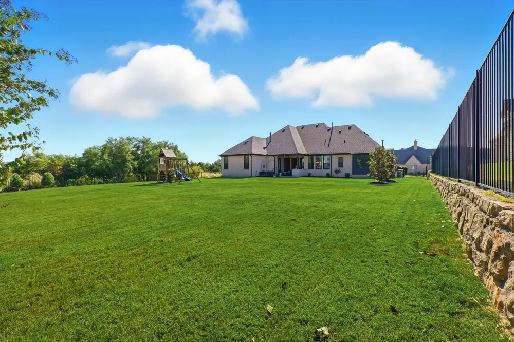 1319 Hicks Trail Lucas, TX 75002
