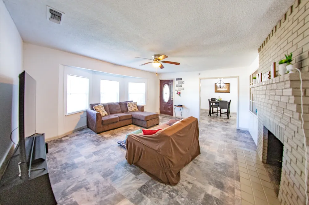 630 Faucett Street Blossom, TX 75416