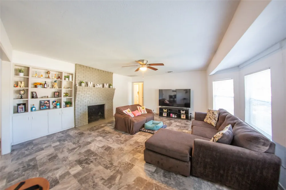 630 Faucett Street Blossom, TX 75416