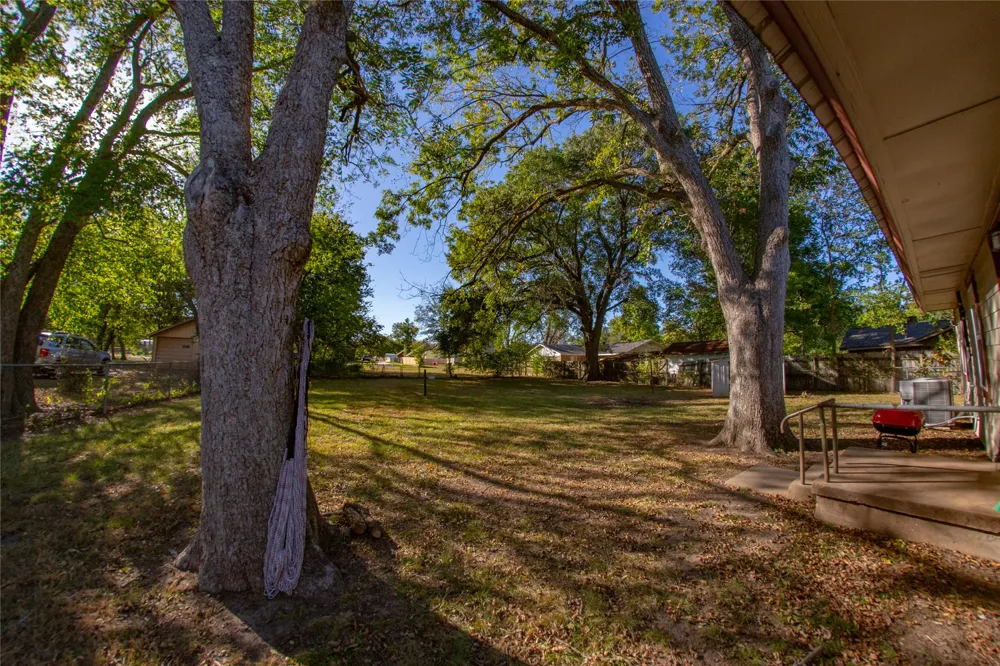 630 Faucett Street Blossom, TX 75416
