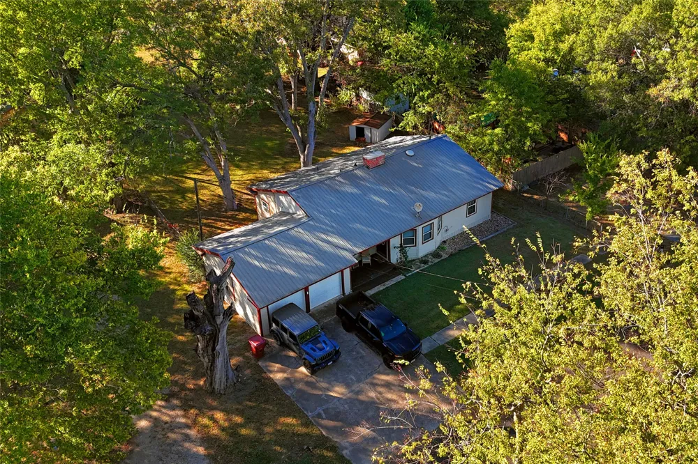 630 Faucett Street Blossom, TX 75416