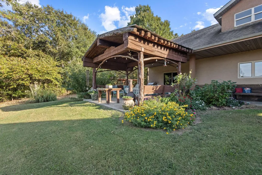 312 County Road 2100 Detroit, TX 75436