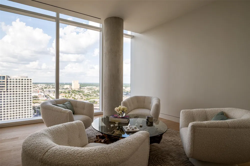 1747 Leonard Street #2201 Dallas, TX 75201