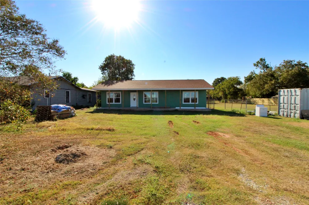 710 E Burleson Avenue Mart, TX 76664