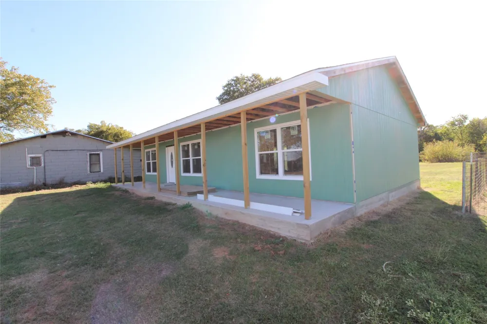 710 E Burleson Avenue Mart, TX 76664