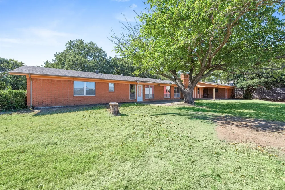 3055 Midway Road Grapevine, TX 76092