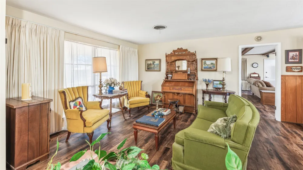 3055 Midway Road Grapevine, TX 76092