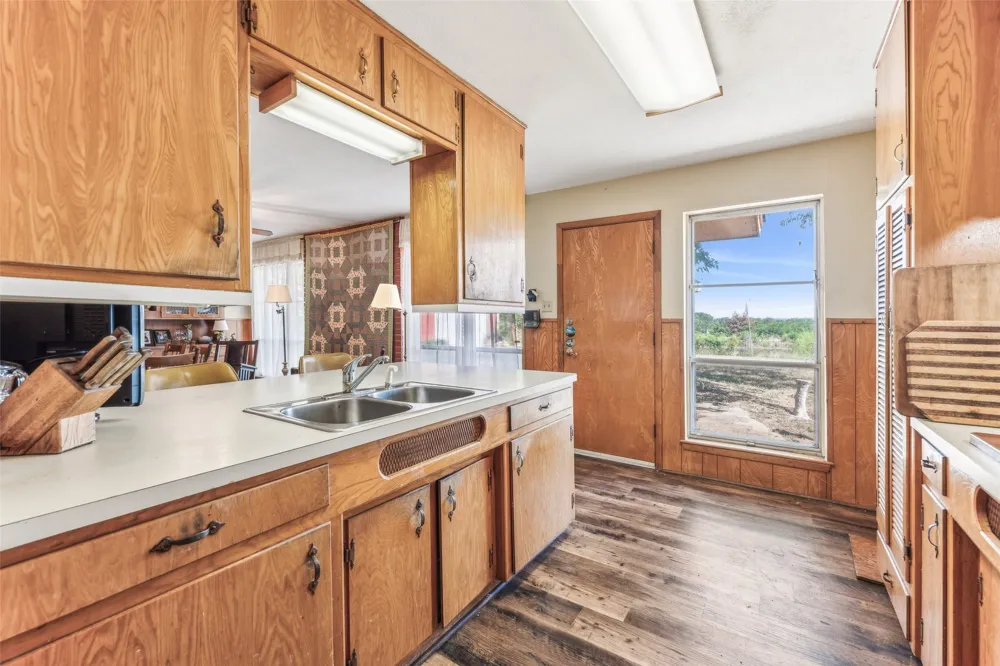 3055 Midway Road Grapevine, TX 76092