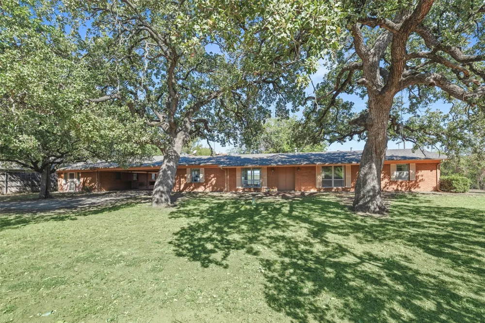 3055 Midway Road Grapevine, TX 76092