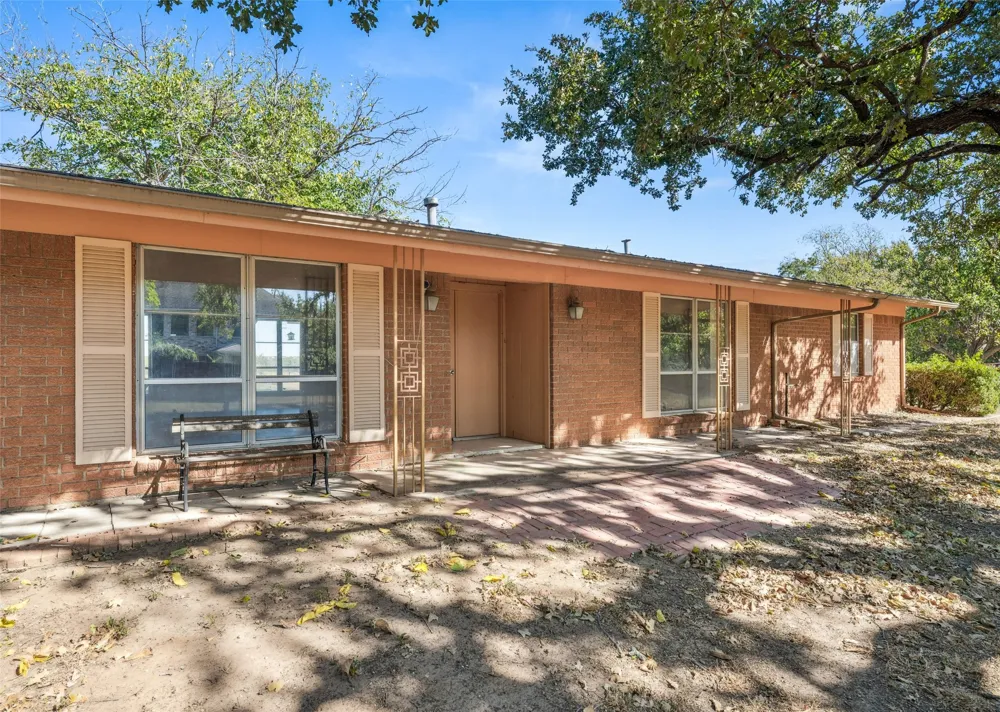 3055 Midway Road Grapevine, TX 76092