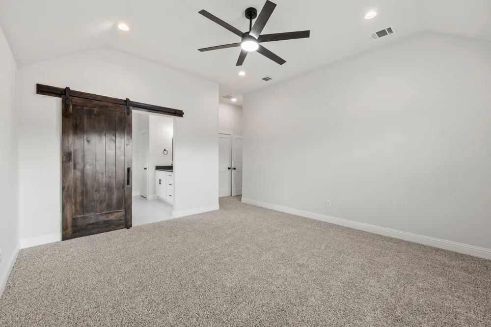 102 Maverick Trail Valley View, TX 76272