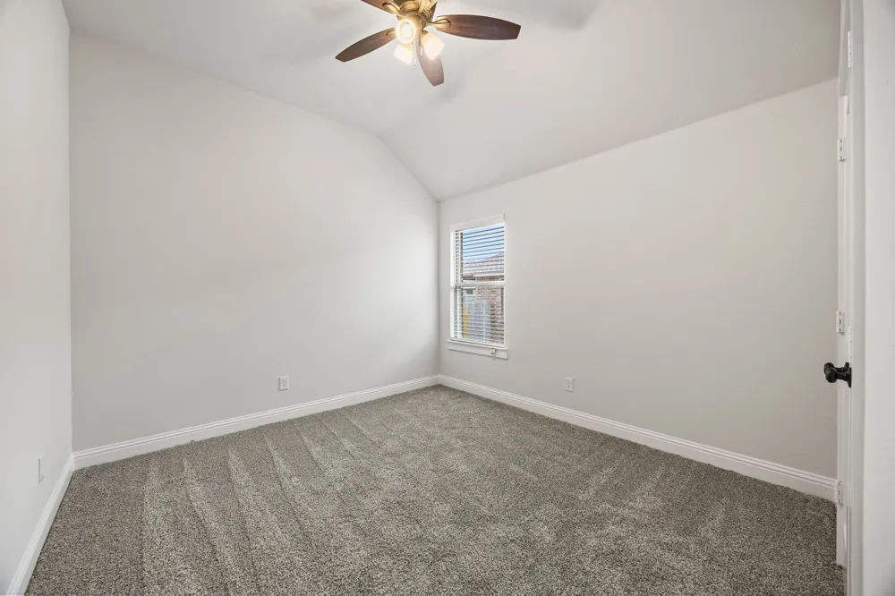 104 Maverick Trail Valley View, TX 76272