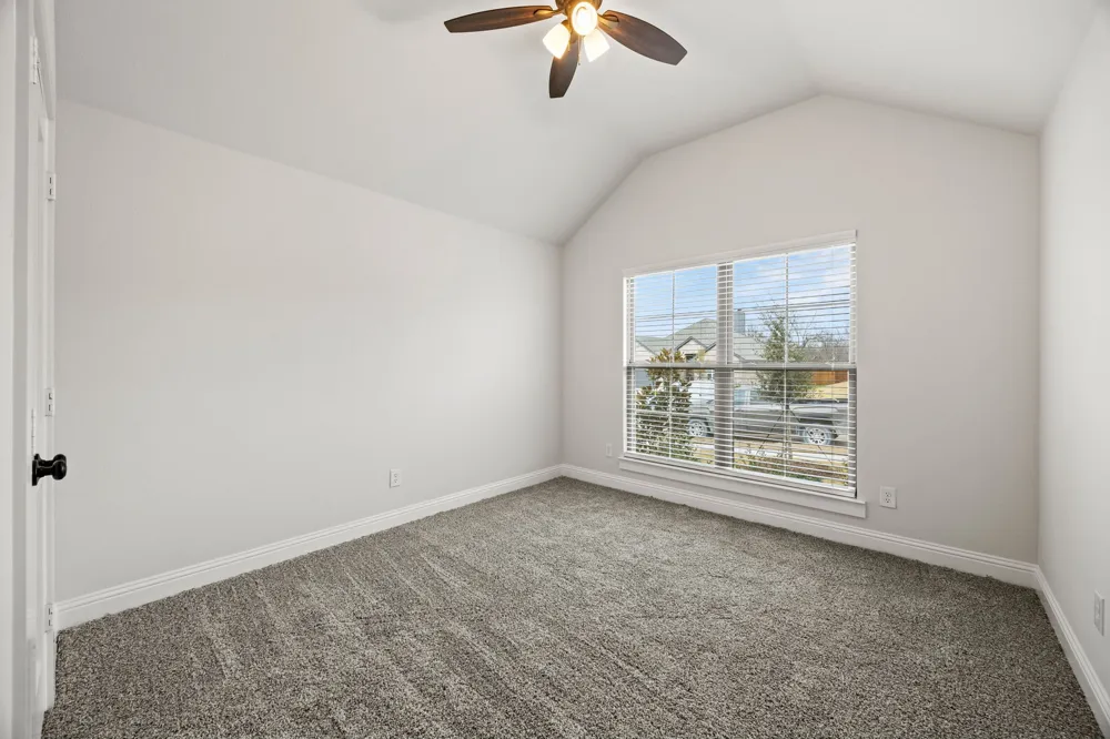 104 Maverick Trail Valley View, TX 76272