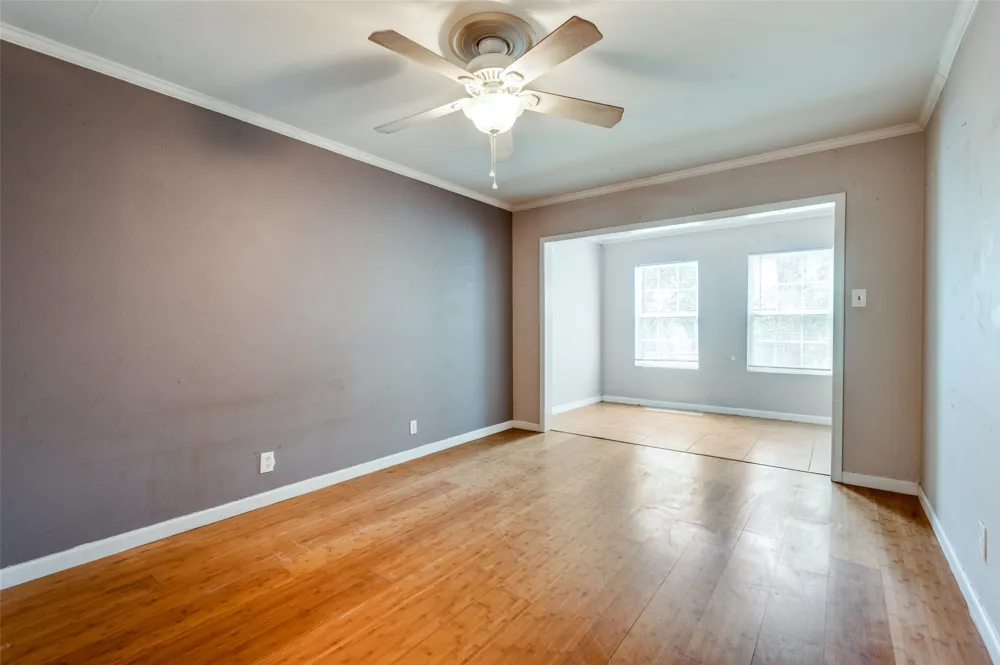 412 Hollyhill Lane Denton, TX 76205