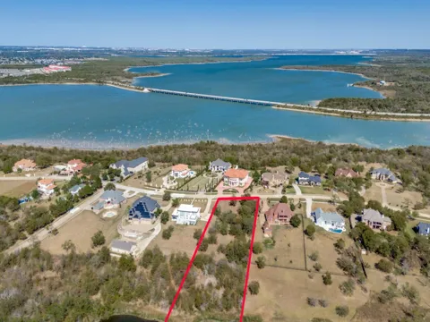 1036 Mallard Pointe Drive