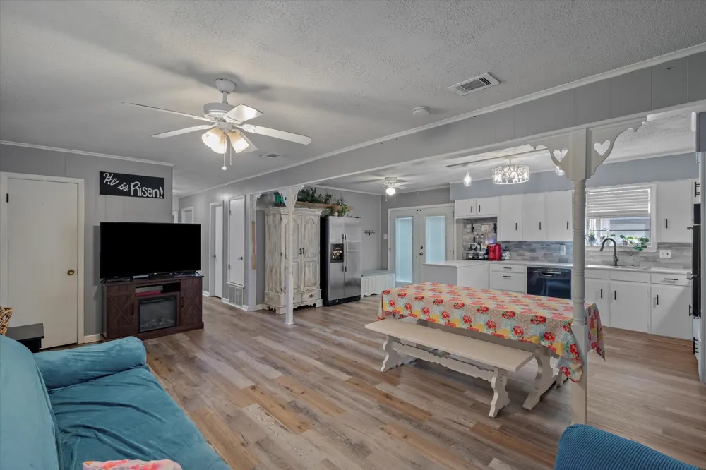 503 S Houston Street Edgewood, TX 75117
