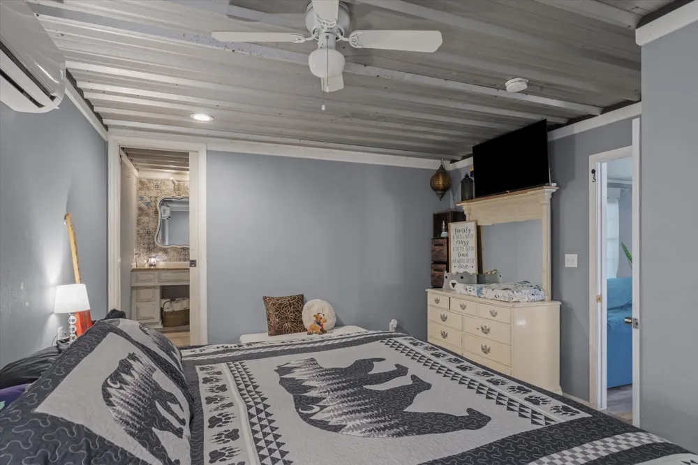 503 S Houston Street Edgewood, TX 75117