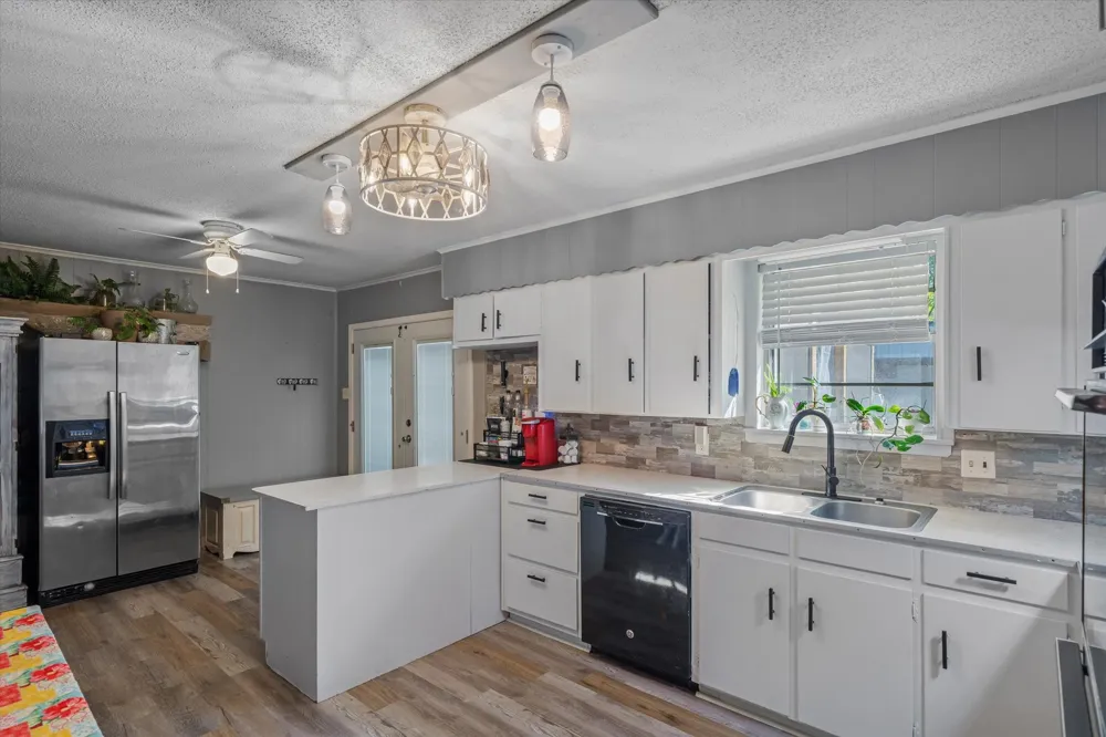 503 S Houston Street Edgewood, TX 75117