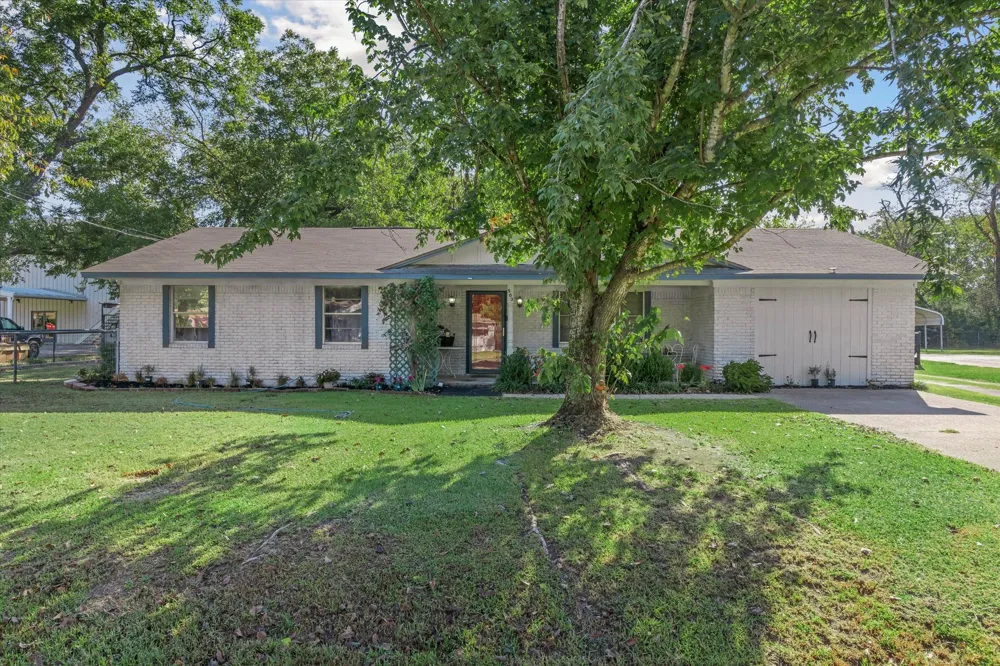 503 S Houston Street Edgewood, TX 75117