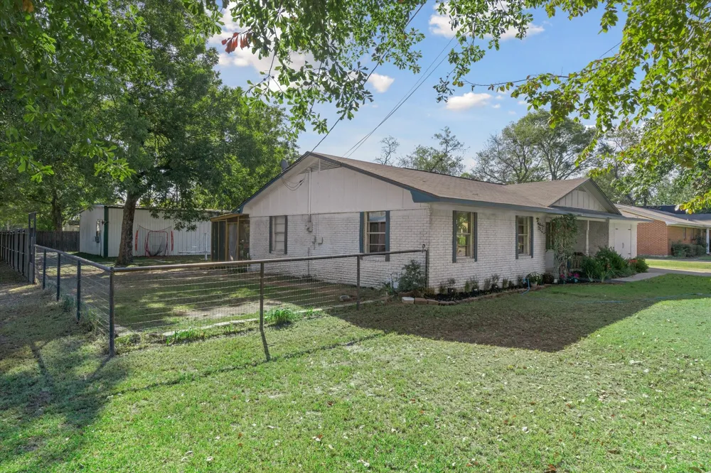 503 S Houston Street Edgewood, TX 75117