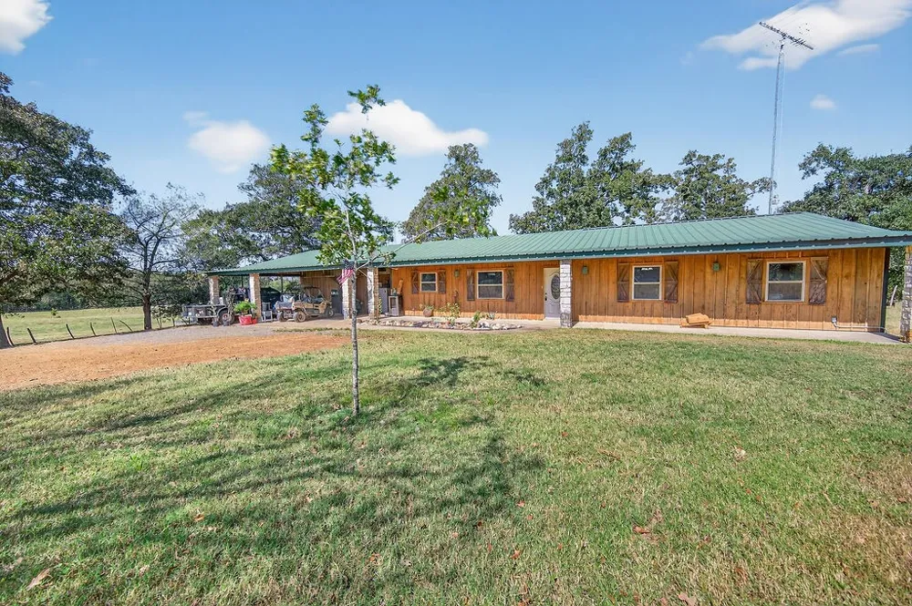 10769 County Road 3519 Murchison, TX 75778