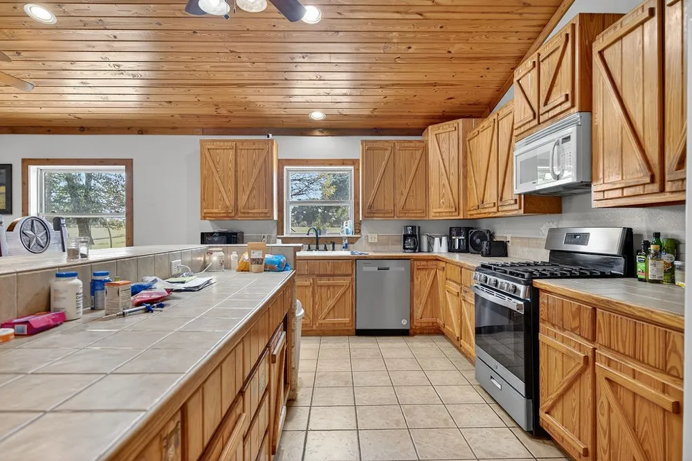 10769 County Road 3519 Murchison, TX 75778
