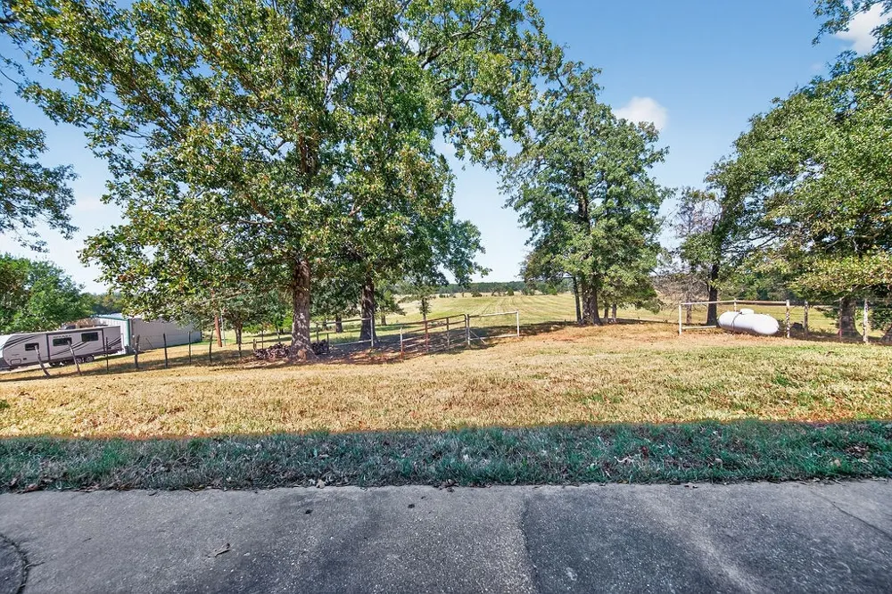 10769 County Road 3519 Murchison, TX 75778