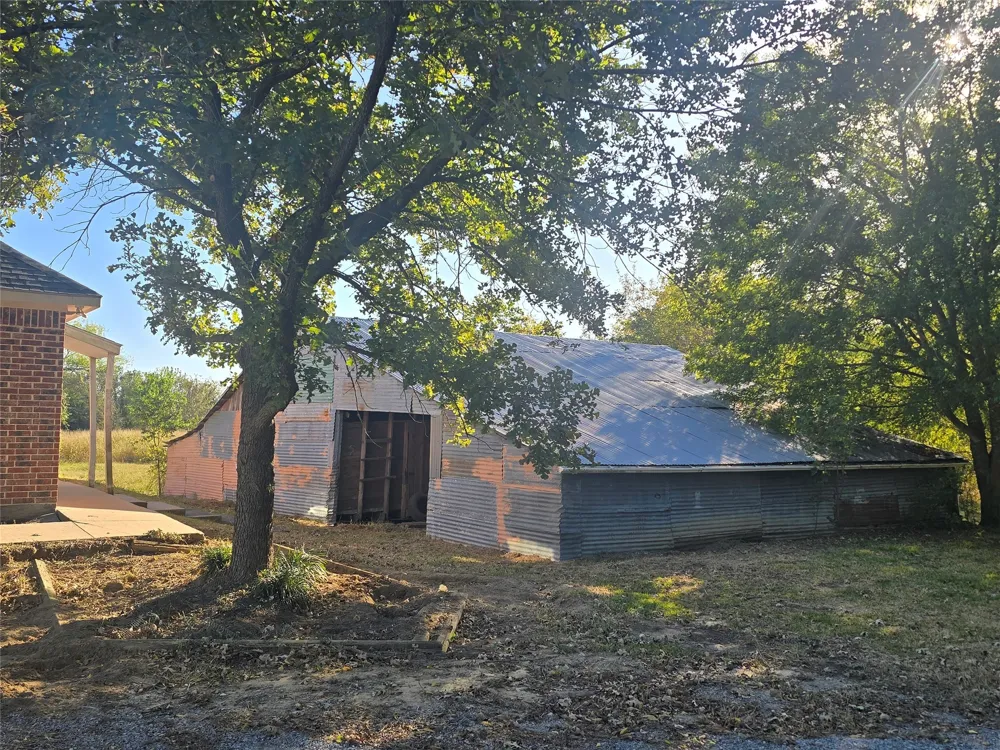 6559 FM 2068 Commerce, TX 75428